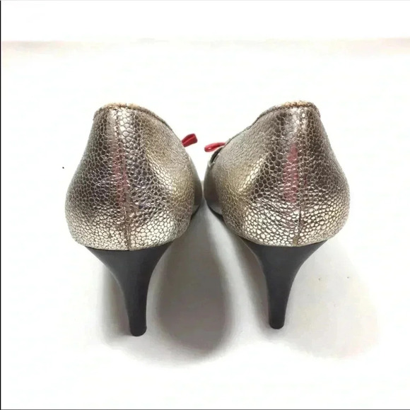 Anthro Pilcro and Letterpress Metallic Heels - Picture 3 of 8